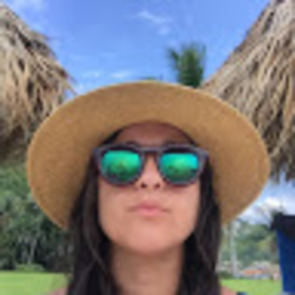 Meet your Posher, Roxana